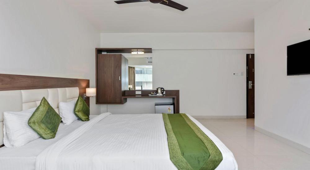 Staycation Holiday Navi Mumbai Exterior foto